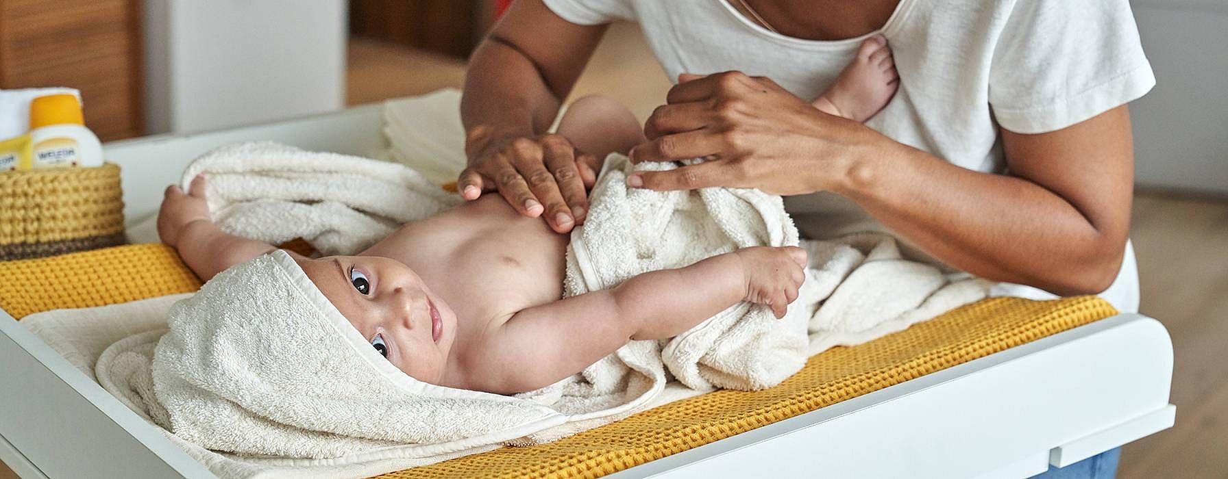 Baby mit Mutter
