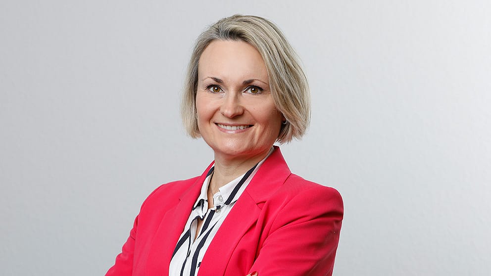 Frau Andrea Meyer-Stroink